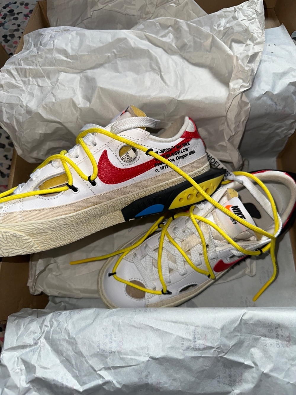 Women’s Off-White Sbeakers